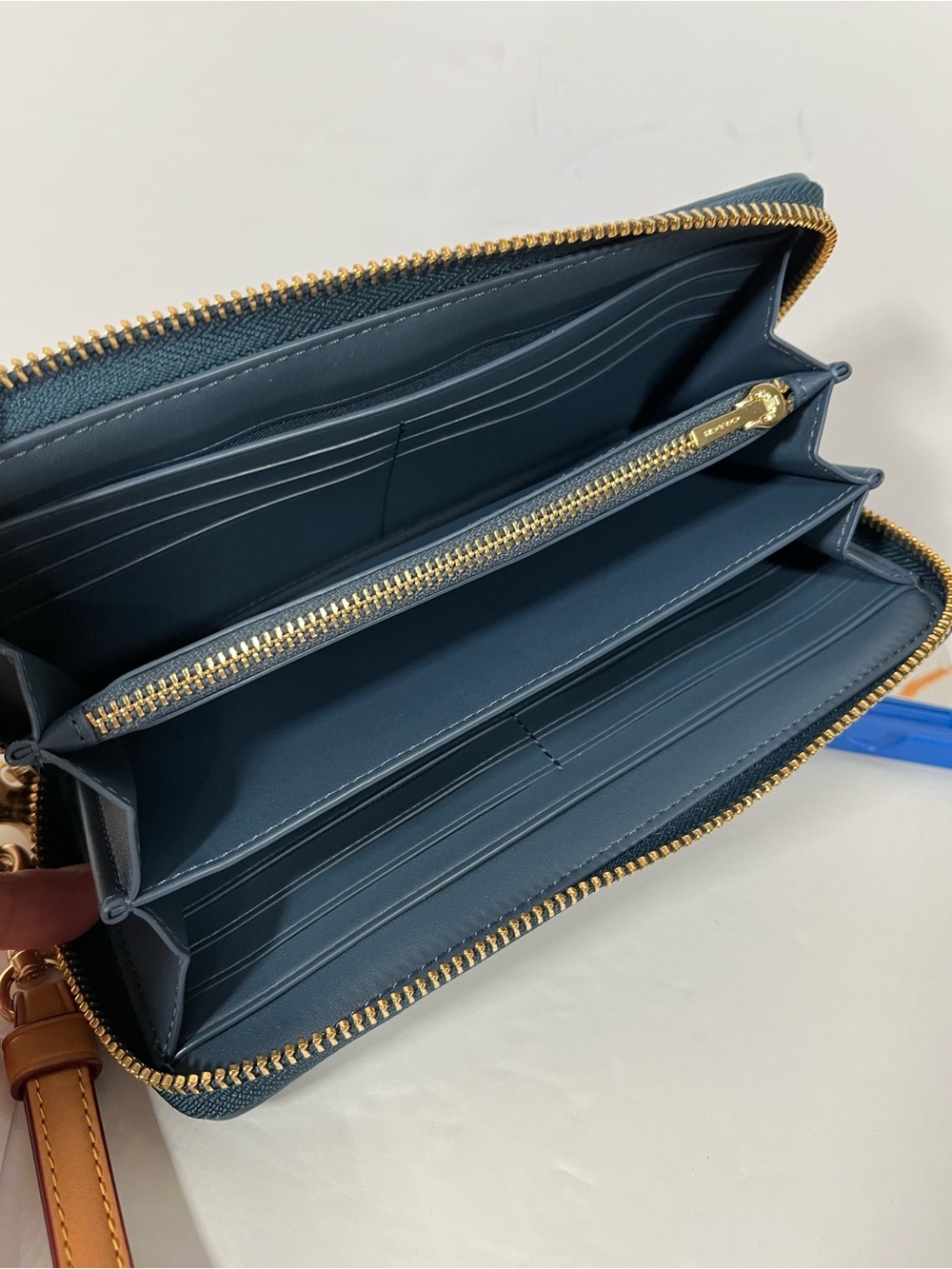 ‼️LAST 1 NWT Coach Long Zip Around Wallet In Signature Denim - Picture 6 of 6